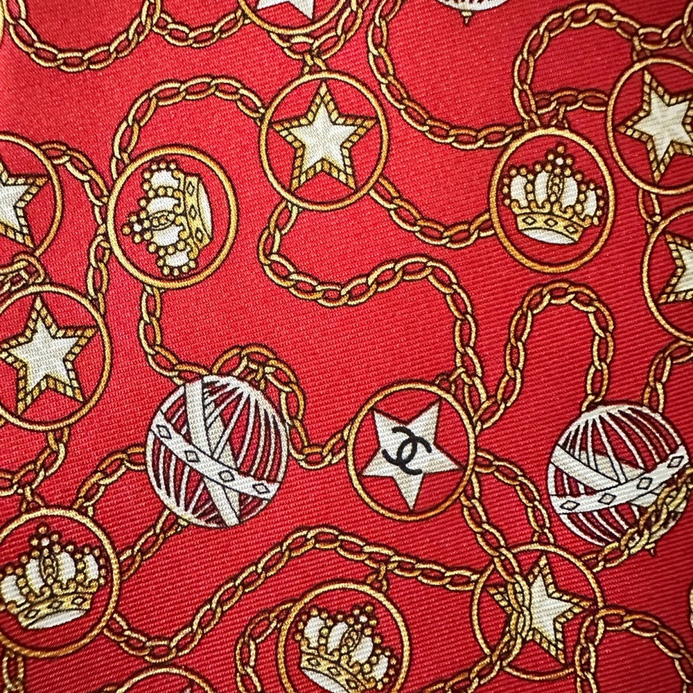 Chanel Red Patterned Tie - Picture 4 of 16